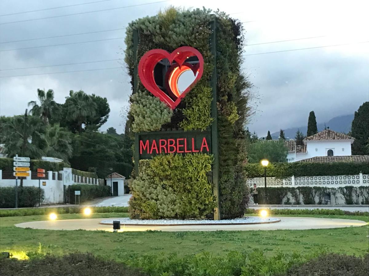 Suite Vitbanus マルベーリャ エクステリア 写真
